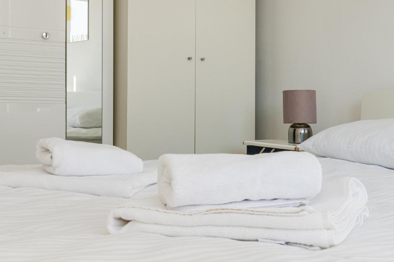 Borkowska Standard Apartment คราคูฟ ภายนอก รูปภาพ